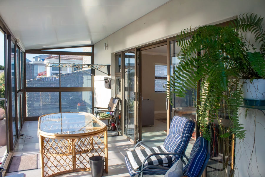 3 Bedroom Property for Sale in De Kelders Western Cape